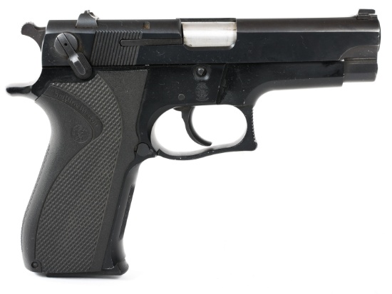SMITH & WESSON MODEL 5904 9mm PISTOL