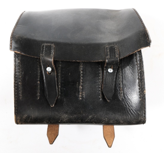 EAST GERMAN 18 ROUND FLARE POUCH