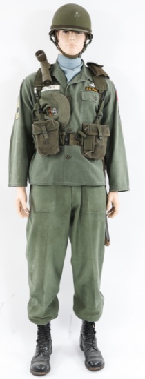EARLY VIETNAM US ARMY AIRBORNE RANGER UNIFORM