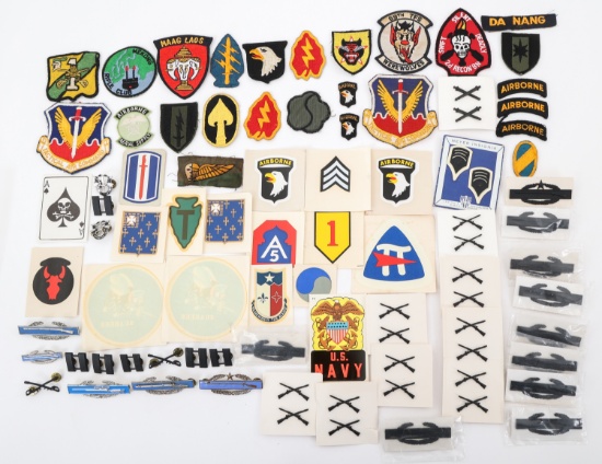 VIETNAM WAR US ARMY CIB - COLLAR & PATCHES LOT