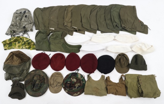 WWII - MODERN CONFLICTS US ARMY & NAVY HEADGEAR
