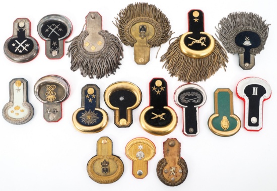 IMPERIAL WORLD MILITARY OFFICER DRESS EPAULETS