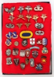 WWII - COLD WAR US ARMY & AIRBORNE INSIGNIA LOT