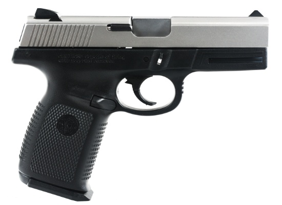 SMITH & WESSON MODEL SW40VE .40 S&W CALIBER PISTOL