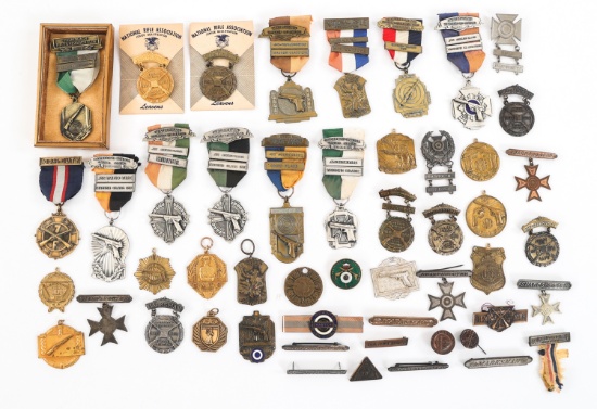 WWII - COLD WAR CIVILIAN & MILITARY MARKSMAN BADGE