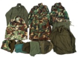 COLD WAR US ARMY SPECIAL FORCES UNIFORM & BAG LOT