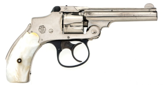 SMITH & WESSON SAFETY HAMMERLESS .32 S&W REVOLVER