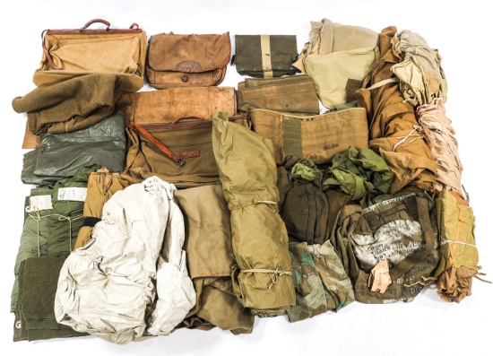WWII US ARMY SLEEPING GEAR & BAGS