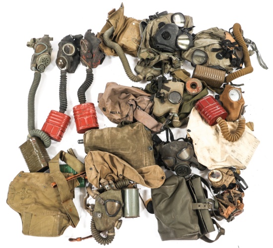 WWII - COLD WAR WORLD MILITARY GAS MASKS