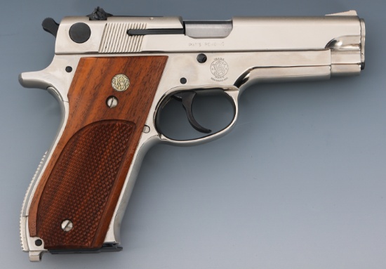SMITH & WESSON MODEL 39 9x19mm CALIBER PISTOL