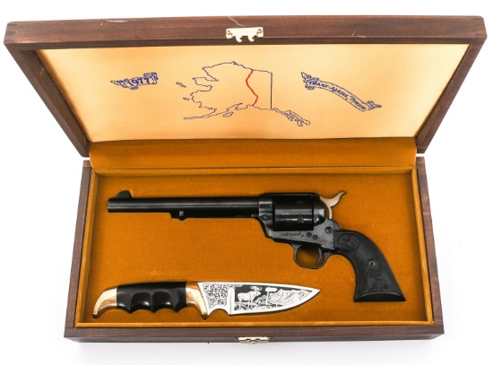 1977 CASED COLT SAA TRANS-ALASKA PIPELINE REVOLVER