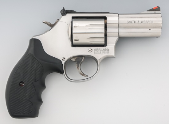 SMITH & WESSON MODEL 686-6 357 MAG CAL DA REVOLVER