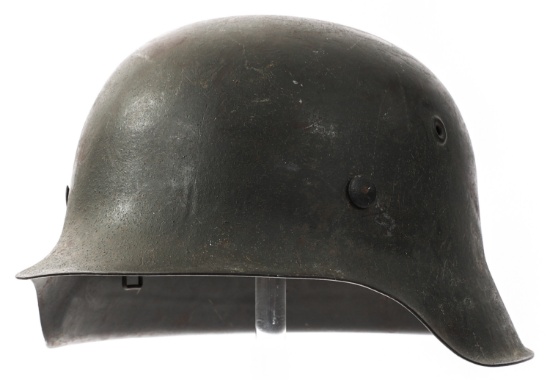 WWII GERMAN M40 COMBAT HELMET