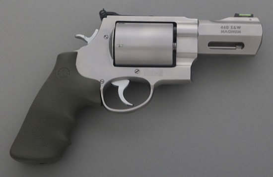 SMITH & WESSON MODEL 460 .460 S&W MAGNUM REVOLVER