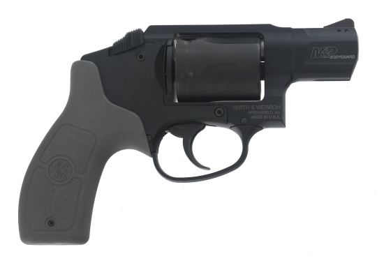 SMITH & WESSON MODEL BG38-1 BODYGUARD .38 REVOLVER