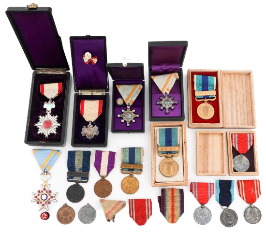 EARLY 20th C. - WWII JAPANESE ORDERS & MEDALS