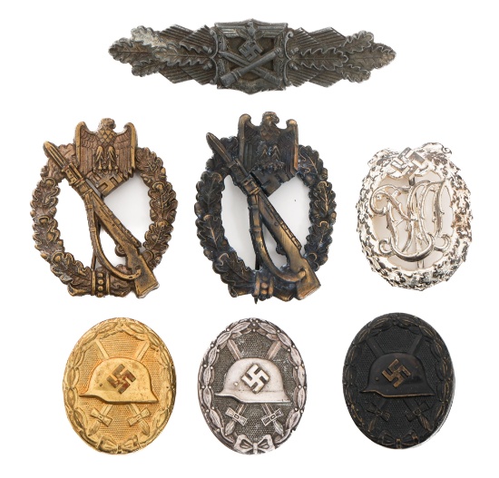 WWII GERMAN COMBAT CLASP, MEDALS & WOUND BADGES