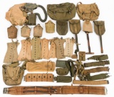 WWII US ARMY ENTRENCHING TOOLS & FIELD GEAR