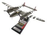 US LOCKHEED P-38 LIGHTNING SIGNED MODEL AIRPLANE