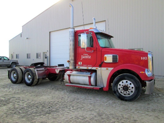 2012 Freightliner Coronodo Day Cab 10 Wheel Semi