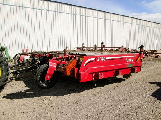 2013 Amity 3700 12 Row Beet Defoliator