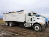 2006 Peterbilt 355 10 Wheel Truck