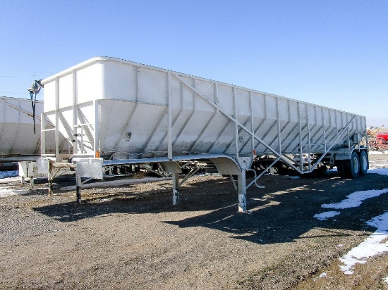 1992 Trinity 42’ Dual Axle Farmbed Trailer