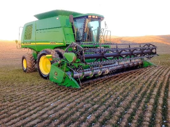 2001 John Deere 9750 STS 2 WD Combine