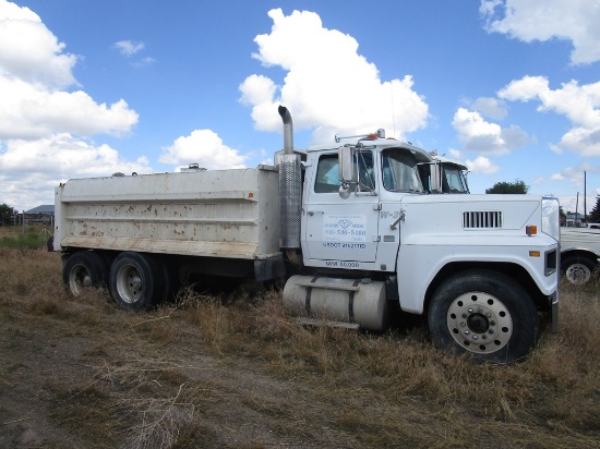 1989 Ford LTL 9000 10 Wheel Dump Truck