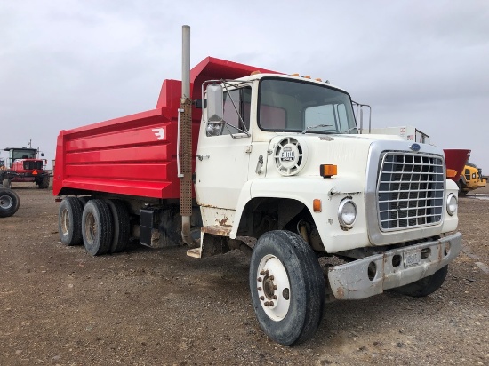 1984 Ford Dump 10 Wheel Truck