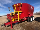 2018 Supreme 1200T Feed Wagon