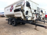 2015 Roto-Mix 920-18 Feed Wagon