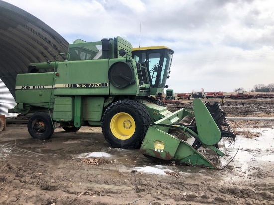 John Deere Turbo 7720 Combine