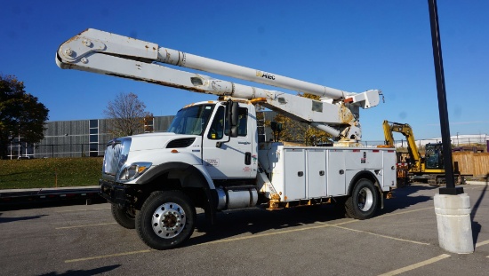 2012 ALTEC MODEL AA755MH 60' BOOM 700LBS CAPACITY, S/N 0711BZ6519 MOUNTED ON 2012 INTERNATIONAL MODE