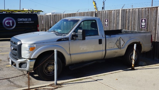 2013 FORD MODEL F250 PICKUP TRUCK W/ 6.2L V8 GAS ENGINE, VIN 1FTBF2A67DEB43753 (682,144 KM)