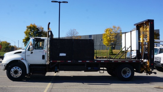 2003 INTERNATIONAL MODEL 4300 CRASH SAFETY TRUCK W/ 7.6L DIESEL ENGINE  (336,462 KM) VIN 1HTMMAANX3H