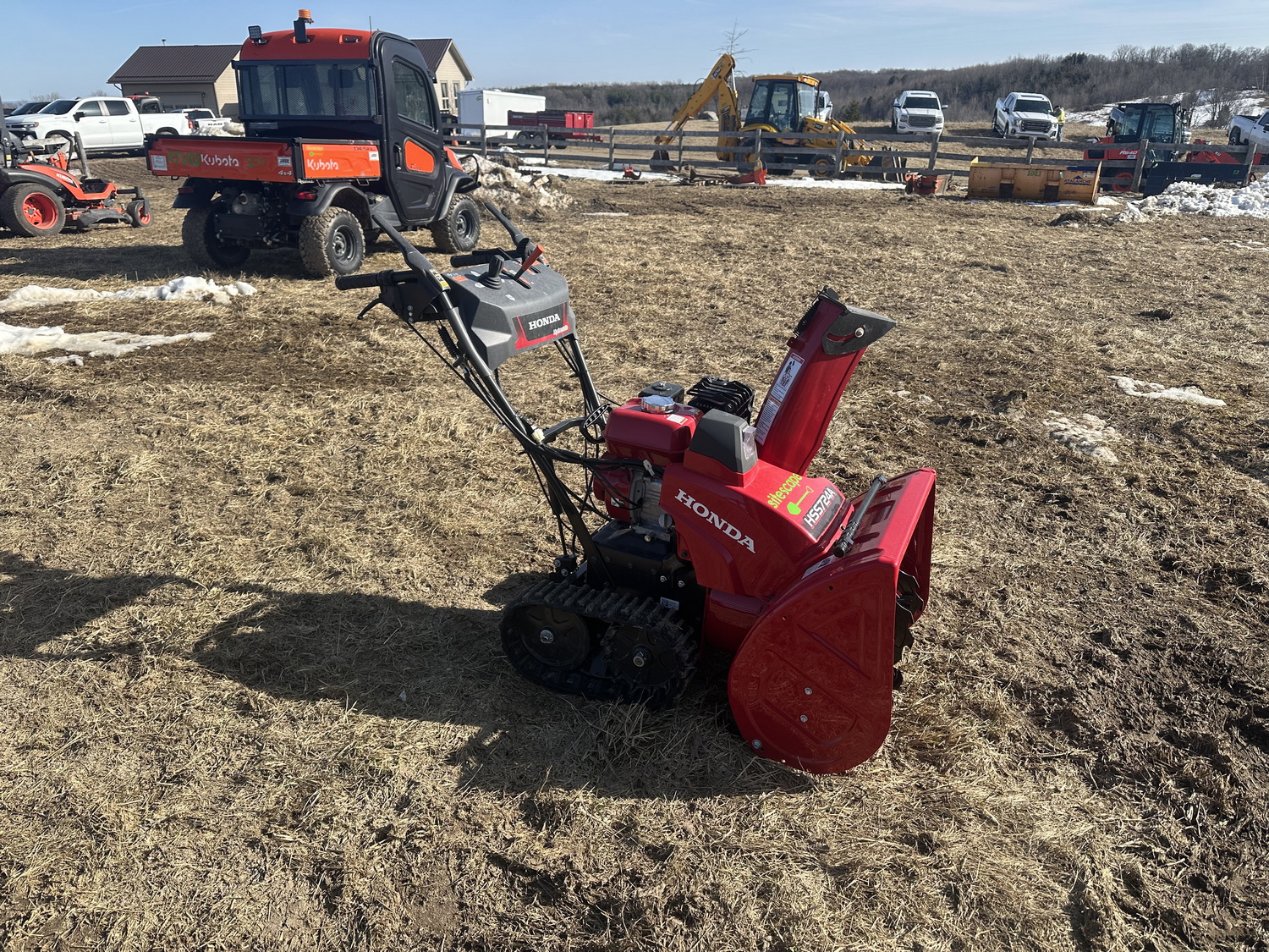 HONDA HSS724A HYDROSTATIC TRACK TYPE SNOWBLOWER, Proxibid