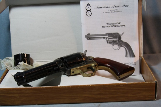 Uberti Colt revolver replica, .45 Long Colt, NIB, extra .45 ACP cyl.