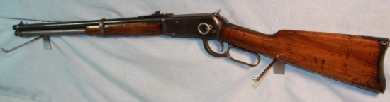 Win. 94 SRC, .32 Win. Special, 20" rd. barrel, #438552, chip in foregrip, a