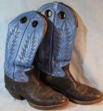 Poncho cowboy boots, 10 1/2 D
