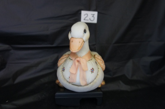 Ceramic "SWAN"  1987  Geo.Z Lefton   # 06146   Sri Lanka