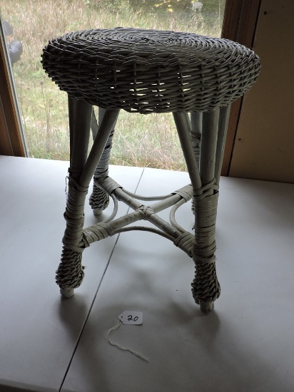 Wicker Stool, 18" x 13" x 13" round, LOCAL PICK UP ONLY