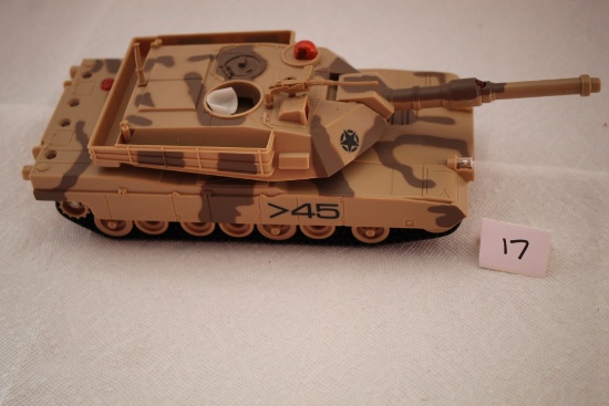 Toy Tank, Inter Active Toy Concepts, 2001, Plastic, Uses 4 AA Batteries, 13" x 4 1/2" x 3 1/4"H