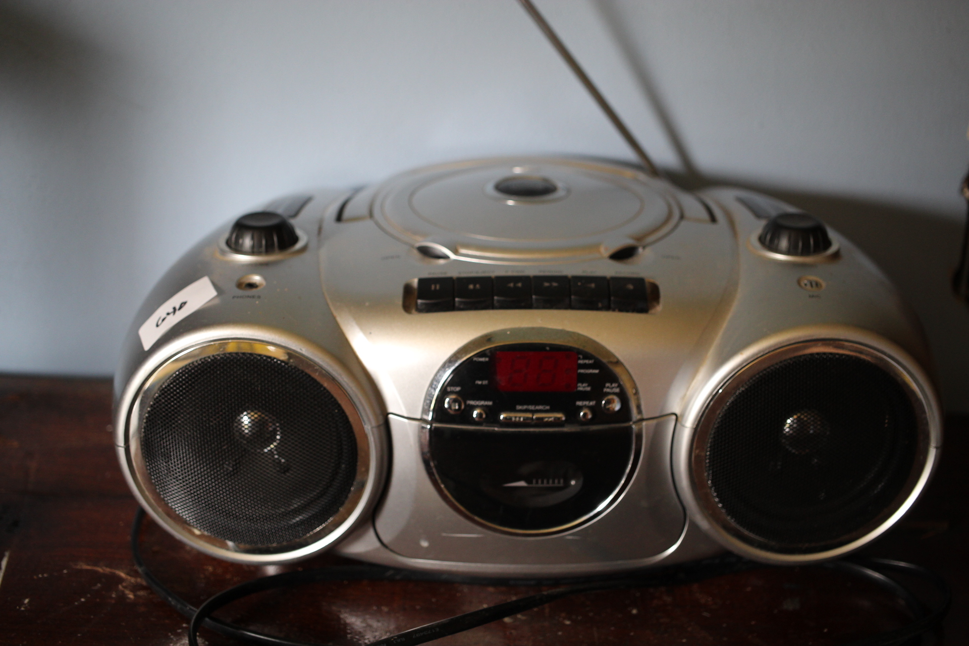 Durabrand, AM/FM Stereo, CD Player, Cassette | Proxibid