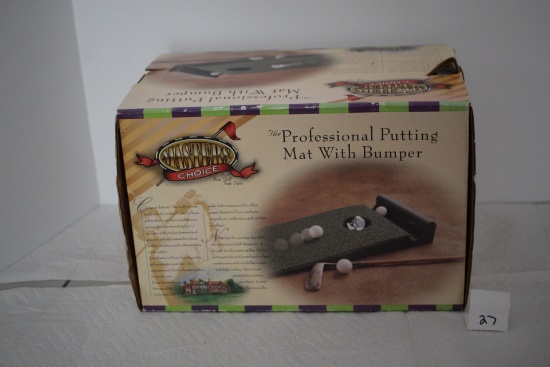 The Professional Putting Mat With Bumper, Master Choice, Made In USA, Appears To Be Unused