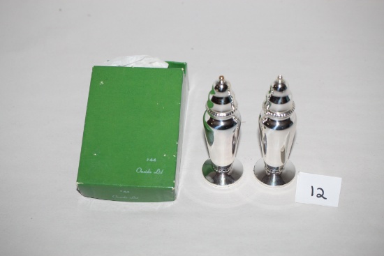 Oneida Ltd. Weighted Salt & Pepper Shakers, #44, Silverplated, 4 1/2"