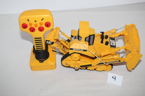 Caterpillar Remote Control Dozer, Toy State, Plastic, 9"L