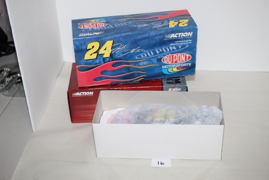 Jeff Gordon #24 DuPont 2003 Monte Carlo Stock Car, Limited Edition, 1/24 Scale