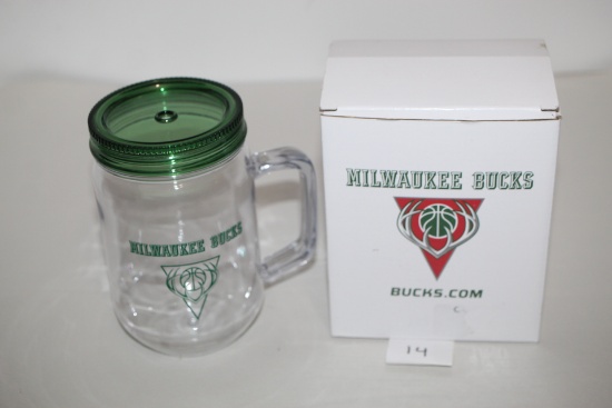 Milwaukee Bucks Plastic Cup, 6" x 3 1/2" Round
