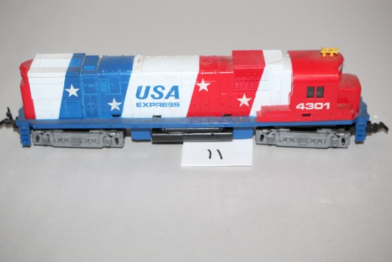 Tyco USA Express Diesel Locomotive, #4301, HO Scale, Made In Hong Kong, 9"